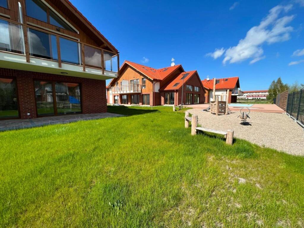Lebskie Zacisze - Apartamenty Lebska Ostoja- Piaskowa Zarnowska Exterior foto